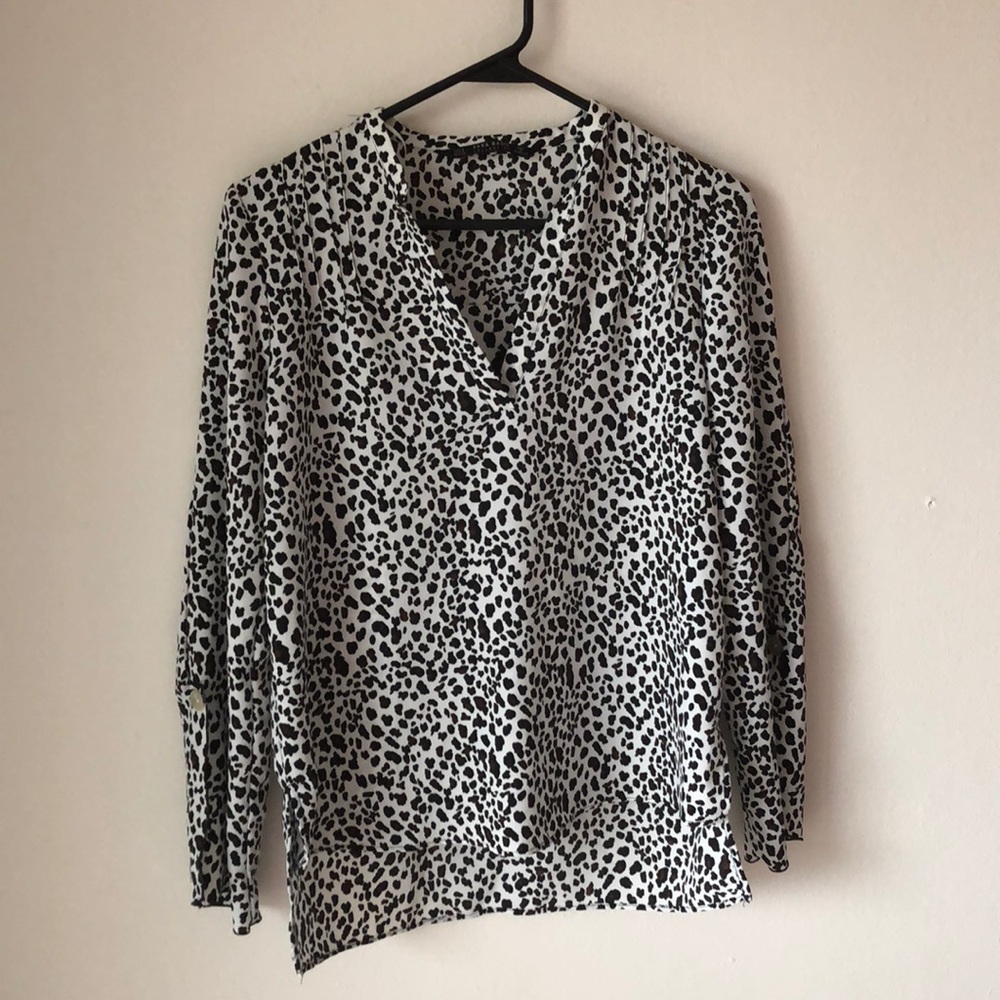 📍ZARA BLOUSE WITH WHITE PRINT